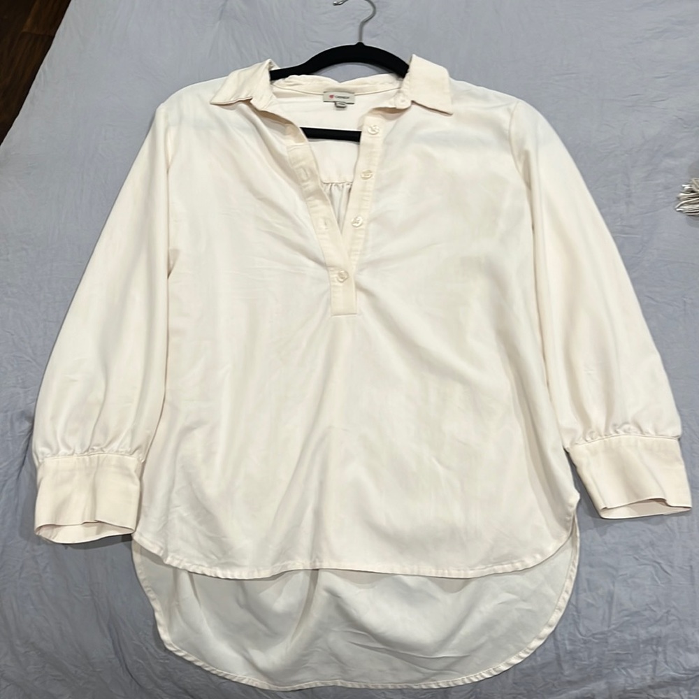 This is a very nice Cremieux shirt.
